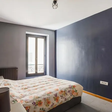 Daire Industrial Style Flat In Port District At The Heart Of Nice - Welkeys *